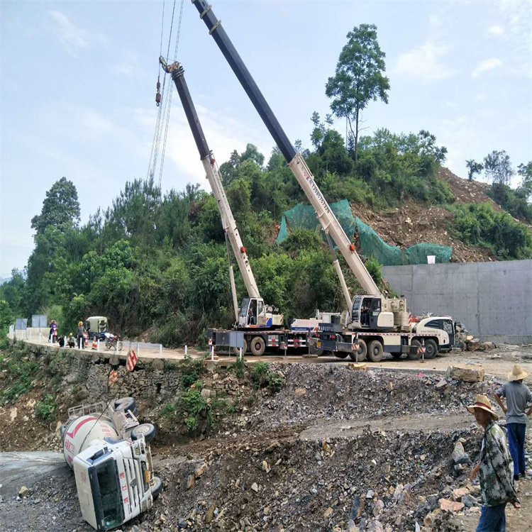 龙湖镇汽车掉沟里叫吊车救援要多少钱
